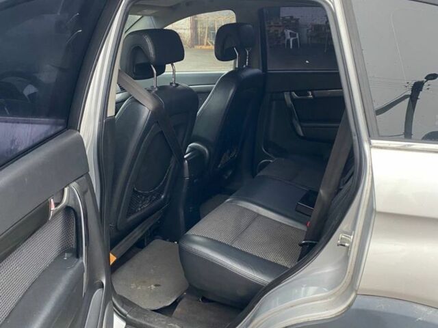 Серый Шевроле Каптива, объемом двигателя 2 л и пробегом 238 тыс. км за 4300 $, фото 5 на Automoto.ua