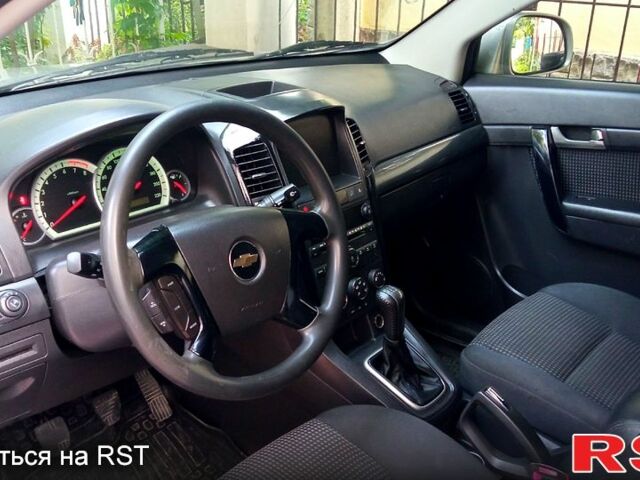 Серый Шевроле Каптива, объемом двигателя 2.4 л и пробегом 318 тыс. км за 8000 $, фото 4 на Automoto.ua