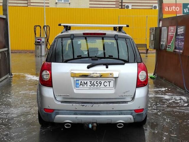 Серый Шевроле Каптива, объемом двигателя 2 л и пробегом 259 тыс. км за 7000 $, фото 3 на Automoto.ua