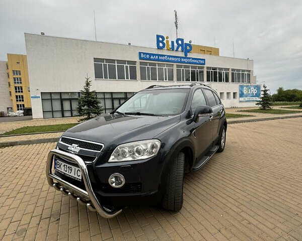 Серый Шевроле Каптива, объемом двигателя 2 л и пробегом 227 тыс. км за 8200 $, фото 1 на Automoto.ua