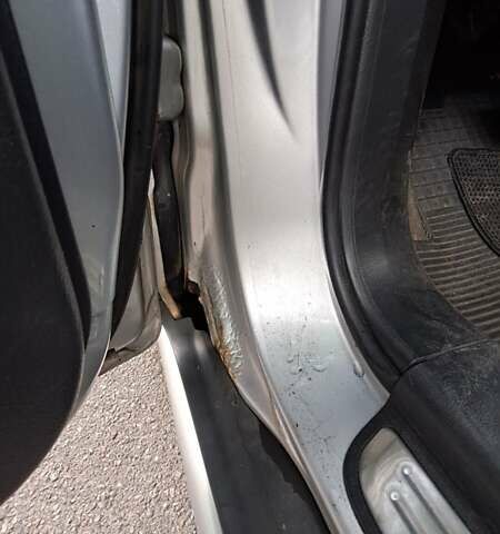 Серый Шевроле Каптива, объемом двигателя 2.4 л и пробегом 495 тыс. км за 6500 $, фото 11 на Automoto.ua