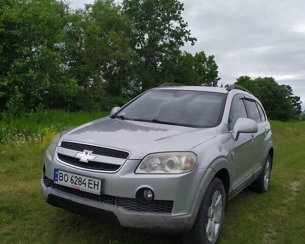 Серый Шевроле Каптива, объемом двигателя 2 л и пробегом 310 тыс. км за 7000 $, фото 2 на Automoto.ua