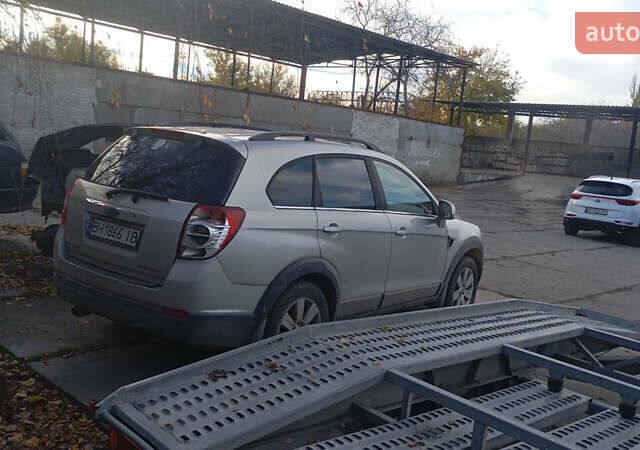 Серый Шевроле Каптива, объемом двигателя 2.4 л и пробегом 260 тыс. км за 3700 $, фото 4 на Automoto.ua