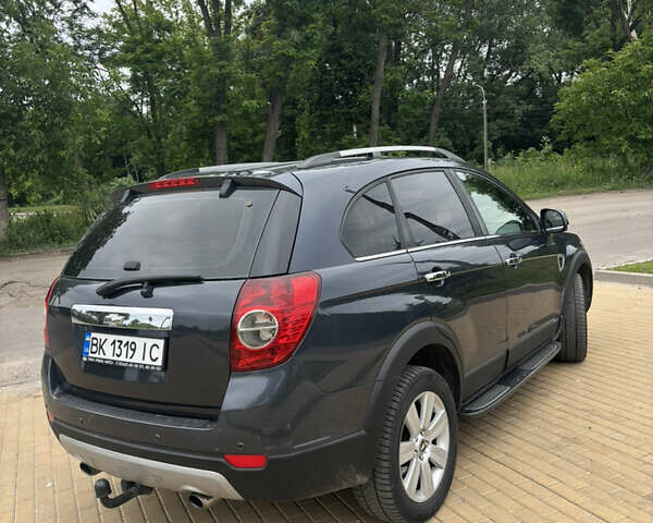 Серый Шевроле Каптива, объемом двигателя 2 л и пробегом 227 тыс. км за 8200 $, фото 5 на Automoto.ua