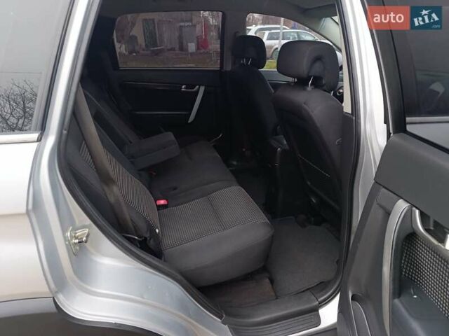 Серый Шевроле Каптива, объемом двигателя 2.4 л и пробегом 240 тыс. км за 6800 $, фото 31 на Automoto.ua