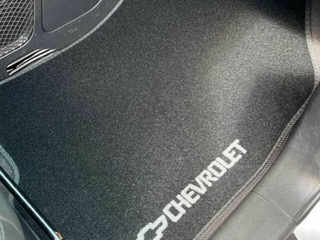 Сірий Шевроле Каптіва, об'ємом двигуна 2.4 л та пробігом 215 тис. км за 8999 $, фото 7 на Automoto.ua