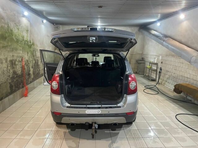 Шевроле Каптіва 2007 у Недригайлове на Automoto.ua Сірий Шевроле Каптіва, об'ємом двигуна 2 л та пробігом 250 тис. км за 3449 $, фото 6 на Automoto.ua