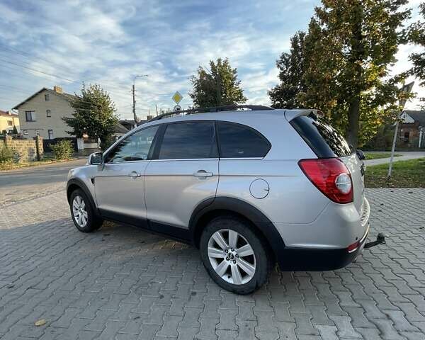 Серый Шевроле Каптива, объемом двигателя 1.99 л и пробегом 350 тыс. км за 8200 $, фото 6 на Automoto.ua