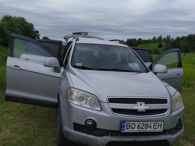 Сірий Шевроле Каптіва, об'ємом двигуна 2 л та пробігом 310 тис. км за 6700 $, фото 11 на Automoto.ua