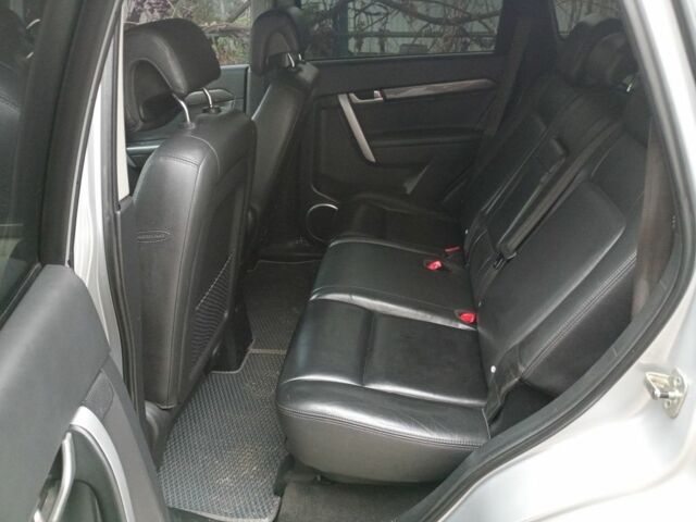 Серый Шевроле Каптива, объемом двигателя 2 л и пробегом 315 тыс. км за 7600 $, фото 7 на Automoto.ua