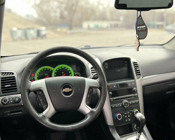 Серый Шевроле Каптива, объемом двигателя 2.4 л и пробегом 188 тыс. км за 8760 $, фото 26 на Automoto.ua