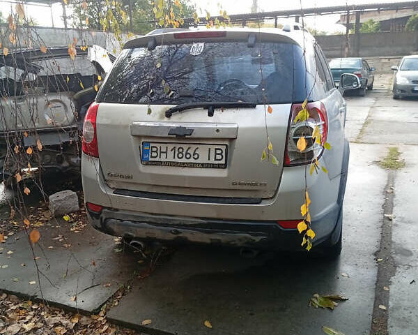 Серый Шевроле Каптива, объемом двигателя 2.4 л и пробегом 260 тыс. км за 3700 $, фото 1 на Automoto.ua