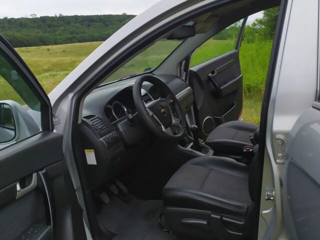 Сірий Шевроле Каптіва, об'ємом двигуна 2 л та пробігом 310 тис. км за 6700 $, фото 6 на Automoto.ua