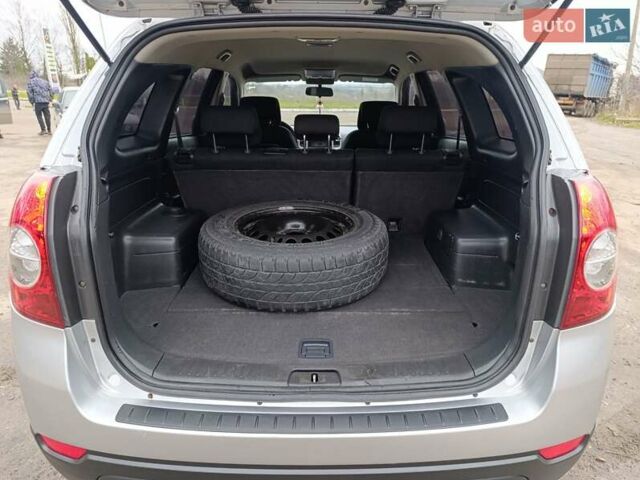 Серый Шевроле Каптива, объемом двигателя 2.4 л и пробегом 240 тыс. км за 6800 $, фото 35 на Automoto.ua