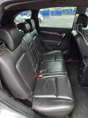 Сірий Шевроле Каптіва, об'ємом двигуна 2.41 л та пробігом 240 тис. км за 6700 $, фото 11 на Automoto.ua