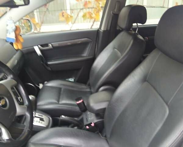 Серый Шевроле Каптива, объемом двигателя 1.99 л и пробегом 223 тыс. км за 8500 $, фото 10 на Automoto.ua