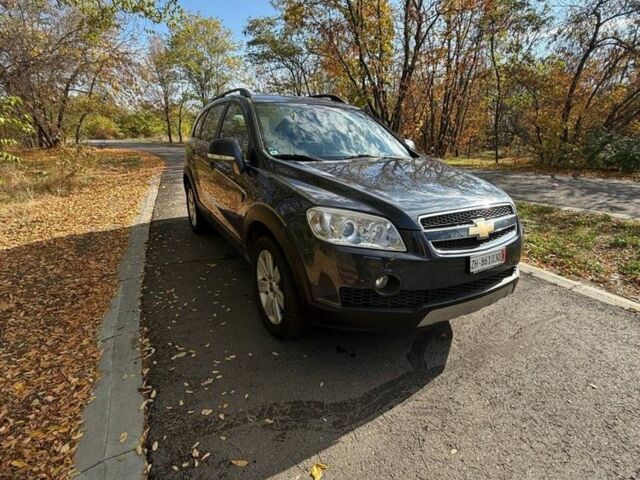 Сірий Шевроле Каптіва, об'ємом двигуна 2 л та пробігом 211 тис. км за 6000 $, фото 2 на Automoto.ua
