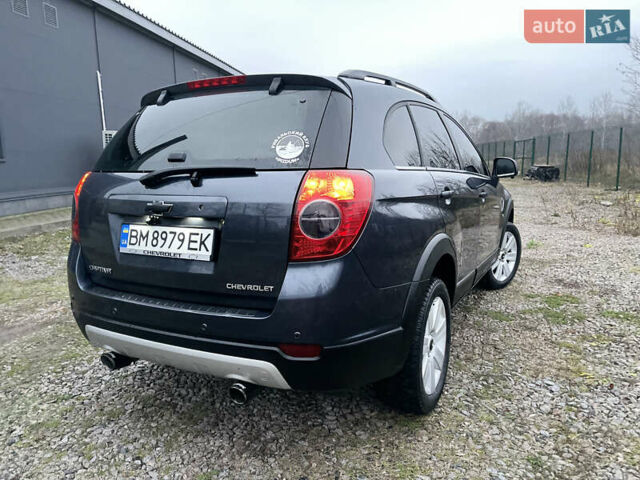 Серый Шевроле Каптива, объемом двигателя 3.2 л и пробегом 270 тыс. км за 8500 $, фото 5 на Automoto.ua