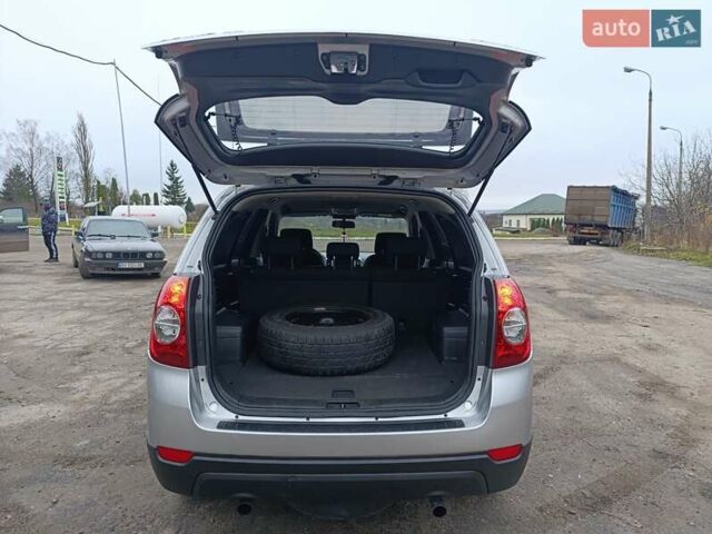 Серый Шевроле Каптива, объемом двигателя 2.4 л и пробегом 240 тыс. км за 6800 $, фото 36 на Automoto.ua
