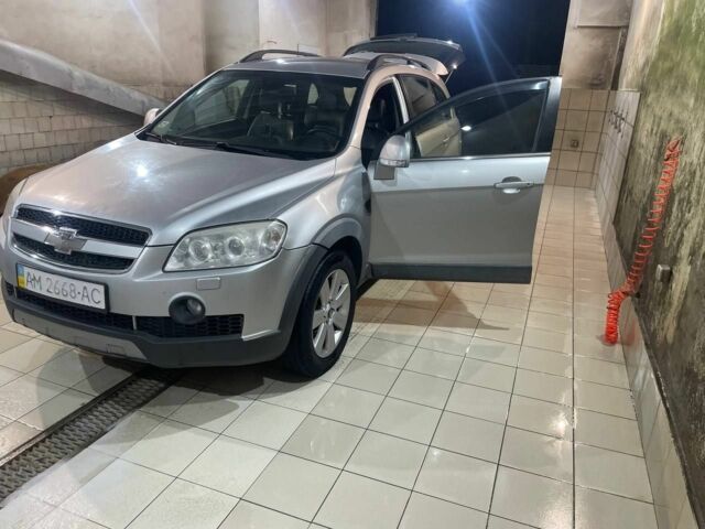 Шевроле Каптіва 2007 у Недригайлове на Automoto.ua Сірий Шевроле Каптіва, об'ємом двигуна 2 л та пробігом 250 тис. км за 3449 $, фото 2 на Automoto.ua