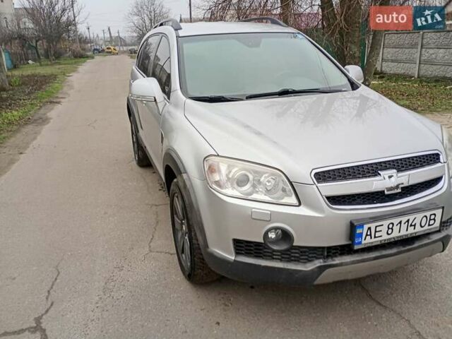 Серый Шевроле Каптива, объемом двигателя 2 л и пробегом 315 тыс. км за 7600 $, фото 1 на Automoto.ua