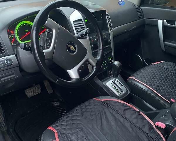 Серый Шевроле Каптива, объемом двигателя 3.2 л и пробегом 206 тыс. км за 6000 $, фото 18 на Automoto.ua