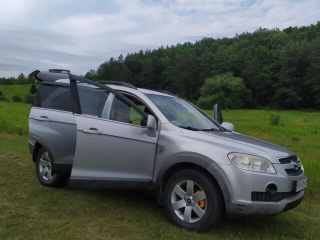 Сірий Шевроле Каптіва, об'ємом двигуна 2 л та пробігом 310 тис. км за 6700 $, фото 10 на Automoto.ua