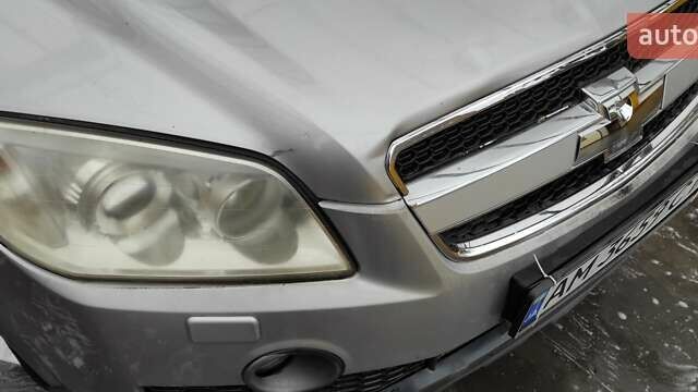 Серый Шевроле Каптива, объемом двигателя 2 л и пробегом 259 тыс. км за 7000 $, фото 11 на Automoto.ua