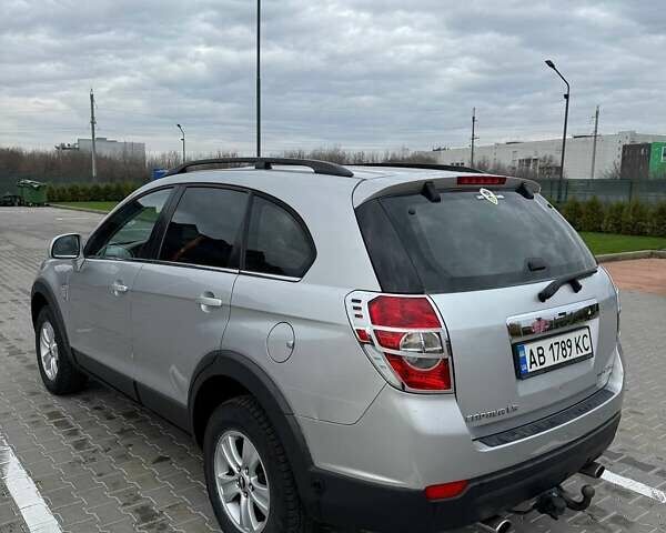 Серый Шевроле Каптива, объемом двигателя 2.4 л и пробегом 281 тыс. км за 7200 $, фото 6 на Automoto.ua