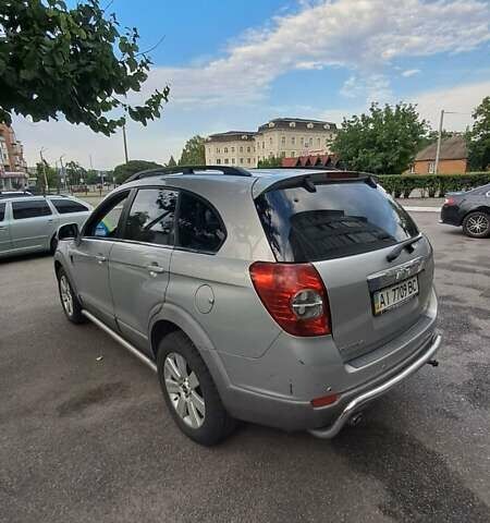 Серый Шевроле Каптива, объемом двигателя 2.4 л и пробегом 495 тыс. км за 6500 $, фото 2 на Automoto.ua