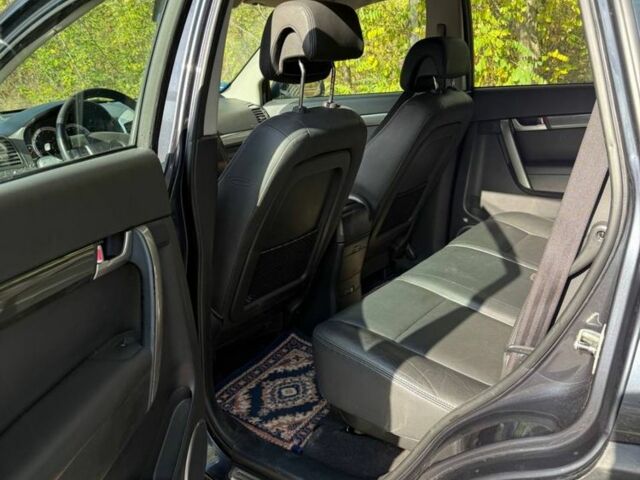 Сірий Шевроле Каптіва, об'ємом двигуна 2 л та пробігом 211 тис. км за 6000 $, фото 9 на Automoto.ua