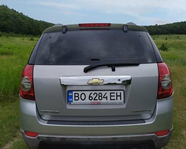 Серый Шевроле Каптива, объемом двигателя 2 л и пробегом 310 тыс. км за 7000 $, фото 3 на Automoto.ua
