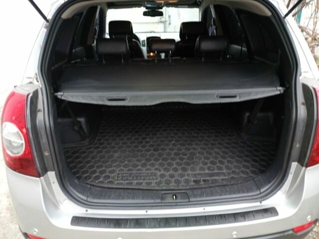 Серый Шевроле Каптива, объемом двигателя 2 л и пробегом 315 тыс. км за 7600 $, фото 8 на Automoto.ua