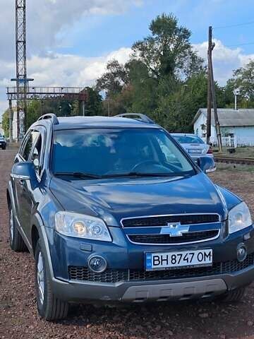 Серый Шевроле Каптива, объемом двигателя 2 л и пробегом 237 тыс. км за 7500 $, фото 7 на Automoto.ua