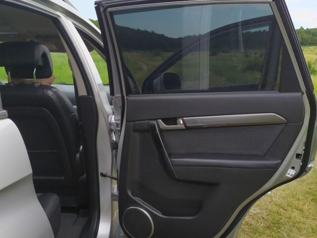 Сірий Шевроле Каптіва, об'ємом двигуна 2 л та пробігом 310 тис. км за 6700 $, фото 23 на Automoto.ua