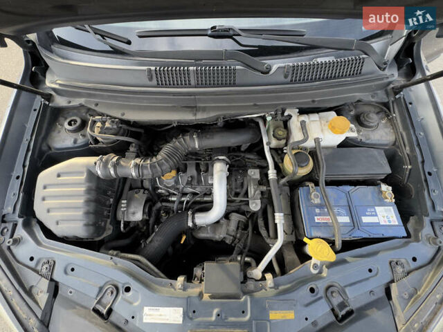 Шевроле Каптива 2007 в Киеве на Automoto.ua Серый Шевроле Каптива, объемом двигателя 1.99 л и пробегом 248 тыс. км за 7500 $, фото 33 на Automoto.ua