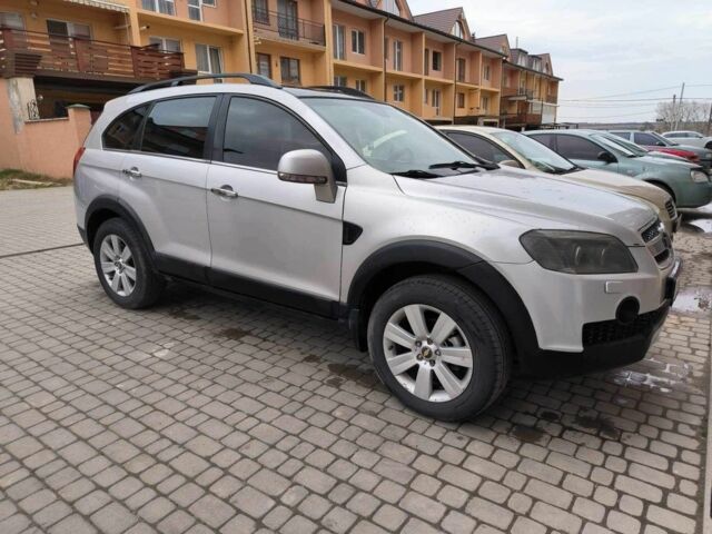 Серый Шевроле Каптива, объемом двигателя 3.2 л и пробегом 245 тыс. км за 5700 $, фото 1 на Automoto.ua