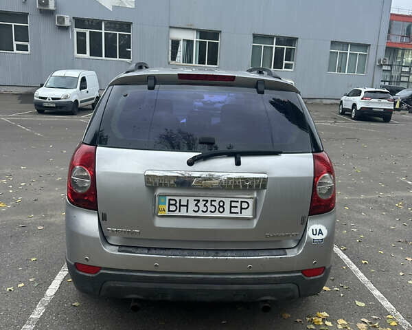 Сірий Шевроле Каптіва, об'ємом двигуна 2.4 л та пробігом 217 тис. км за 7000 $, фото 5 на Automoto.ua
