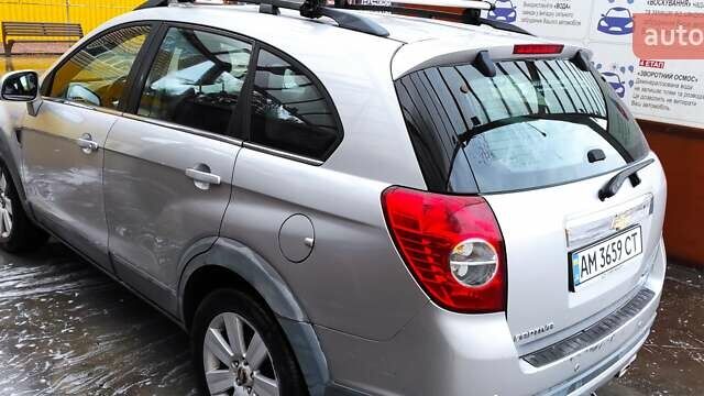 Серый Шевроле Каптива, объемом двигателя 2 л и пробегом 259 тыс. км за 7000 $, фото 5 на Automoto.ua