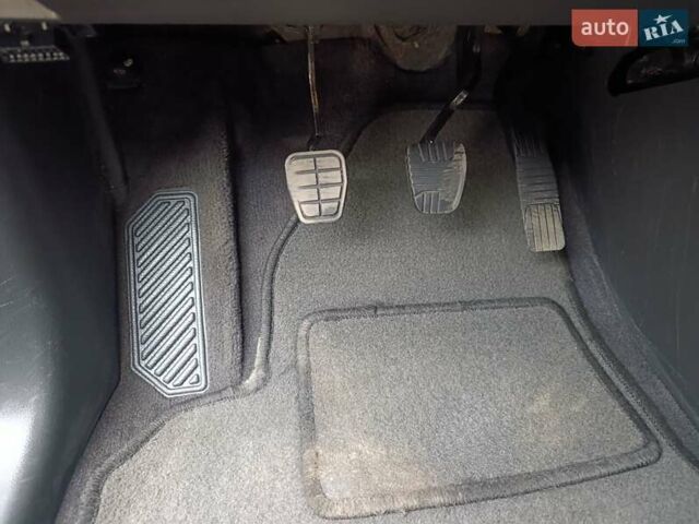 Серый Шевроле Каптива, объемом двигателя 2.4 л и пробегом 240 тыс. км за 6800 $, фото 20 на Automoto.ua