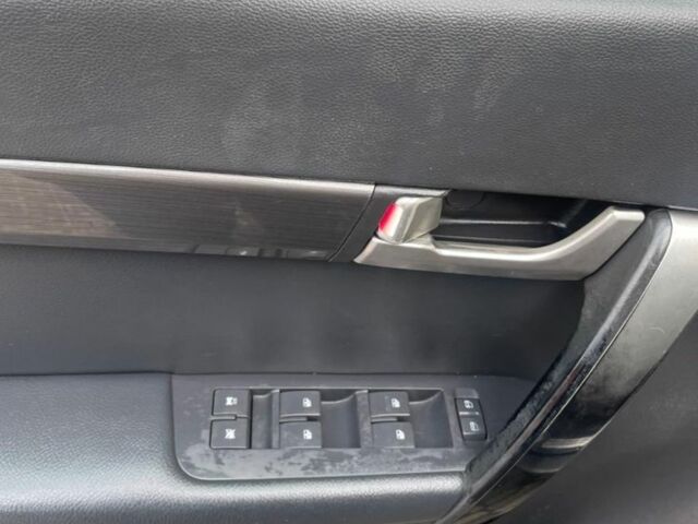 Серый Шевроле Каптива, объемом двигателя 0 л и пробегом 300 тыс. км за 4800 $, фото 11 на Automoto.ua