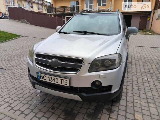 Серый Шевроле Каптива, объемом двигателя 3.2 л и пробегом 245 тыс. км за 6500 $, фото 3 на Automoto.ua