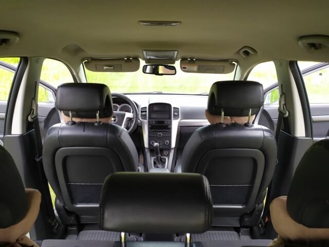 Сірий Шевроле Каптіва, об'ємом двигуна 2 л та пробігом 310 тис. км за 6700 $, фото 22 на Automoto.ua