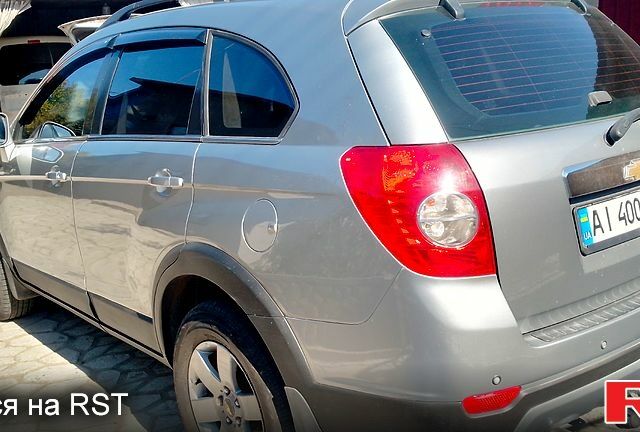 Серый Шевроле Каптива, объемом двигателя 2.4 л и пробегом 193 тыс. км за 8500 $, фото 6 на Automoto.ua