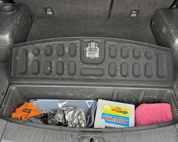 Серый Шевроле Каптива, объемом двигателя 2.4 л и пробегом 281 тыс. км за 7200 $, фото 25 на Automoto.ua