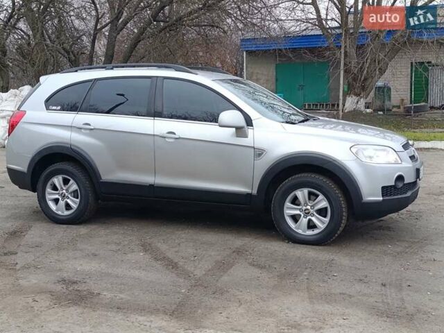 Серый Шевроле Каптива, объемом двигателя 2.4 л и пробегом 240 тыс. км за 6800 $, фото 8 на Automoto.ua