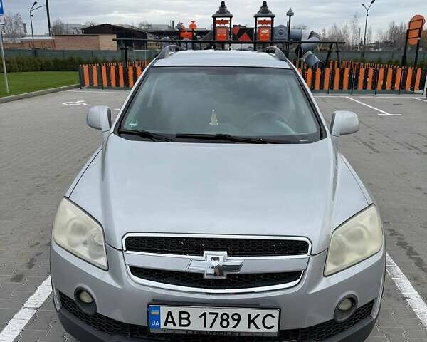 Серый Шевроле Каптива, объемом двигателя 2.4 л и пробегом 281 тыс. км за 7200 $, фото 1 на Automoto.ua