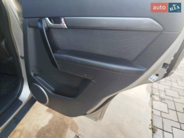 Серый Шевроле Каптива, объемом двигателя 2.41 л и пробегом 204 тыс. км за 6500 $, фото 32 на Automoto.ua