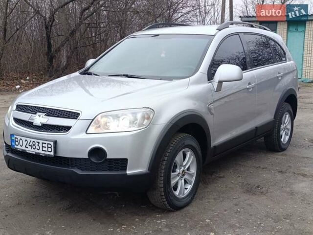 Серый Шевроле Каптива, объемом двигателя 2.4 л и пробегом 240 тыс. км за 6800 $, фото 3 на Automoto.ua