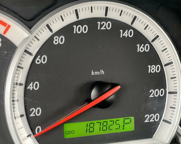 Серый Шевроле Каптива, объемом двигателя 2.4 л и пробегом 188 тыс. км за 8760 $, фото 39 на Automoto.ua